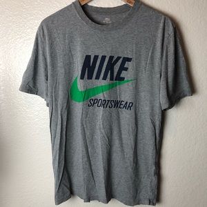 Nike Sportswear shirt